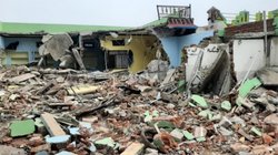 मध्यप्रदेश: नीमच के आदिवासी युवक को वाहन से घसीट कर मारने वाले के खिलाफ पुलिस ने की कार्रवाई, बुलडोजर से ढहाया मकान