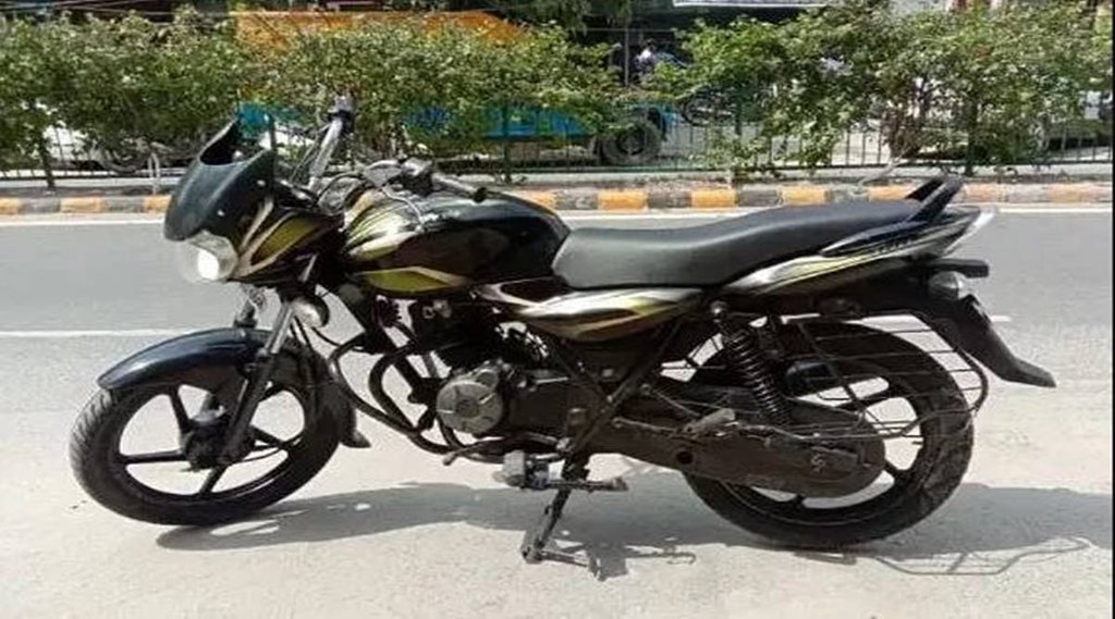  इसकी कीमत 28,000 रुपये रखी गई है। photo: Droom Website