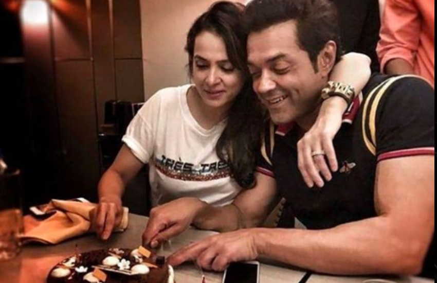 बॉबी ने एक चैनल को दिए इंटरव्यू में बताया था कि दस साल उनके लिए बहुत बुरे साबित हुए थे। वह घर पर बैठे रह गए थे, लेकिन उनकी पत्नी और परिवार में ऐसे वक्त में उनका बहुत साथ दिया था।