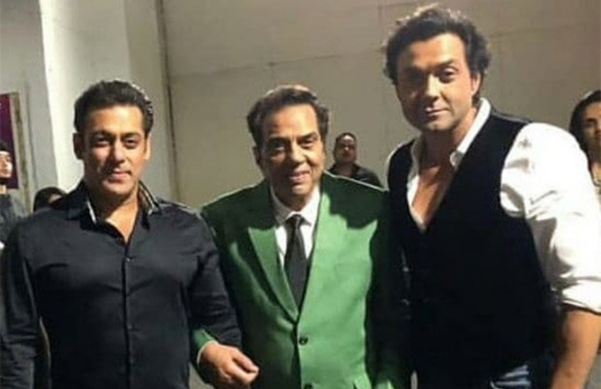 बता दें कि बॉबी ने खुद बताया था कि सलमान ने उन्हें कहा कहा था एक टाइम उनका भी बुरा दौर आया था तब वह सनी देओल और संजय दत्त के कंधे पर चढ़ गए थे।