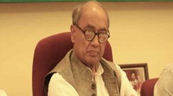 कलेक्टर को नेता बनाने उसके सरकारी आवास पर आधी रात को पहुंच गए थे दिग्विजय सिंह, चुनौती देकर ‘बाबू’ बन गया था CM