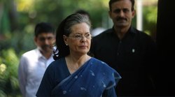 कांग्रेस का कद्दावर नेता जिसने सोनिया गांधी को ही दे दी थी चुनाव में चुनौती, आगे हुआ था कुछ ऐसा