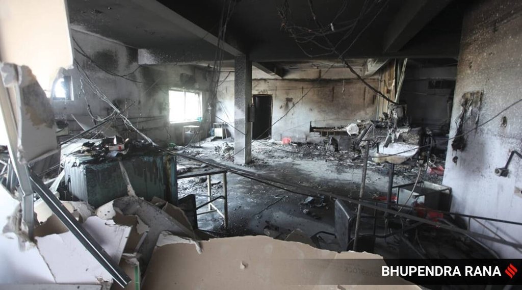 गुजरात के भरूच के अस्पताल की तस्वीर जिसमें लग गई थी आग। फोटो- एक्सप्रेस आर्काइव