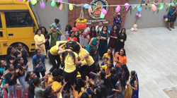 महाराष्ट्रः दही हांडी उत्सव पर लोग नहीं बना सकेंगे पिरामिड, बीजेपी नेता के घर पुलिस का धावा