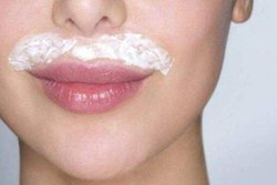 चेहरे के अनचाहे बालों से निजात पाने के लिए अपनाएं ये नेचुरल तरीके, जानिये