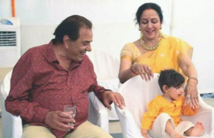 ‘जी ईटीसी बॉलीवुड’ से बात करते हुए हेमा ने बताया था कि एक कलाकार और राजनेता होने के नाते उन्हें जानने और चाहने वाले बहुत होते हैं।