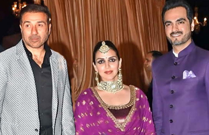 बता दें कि, भले ही शादी में सनी शामिल न हुए हों, लेकिन उनका संबंध ईशा से बेहतर रहा है। वह उन्हें पहली बार अपने घर भी ले गए थे।