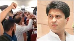 Jyotiraditya Scindia : 87 भारतीयों को लेकर वतन लौटा एयर इंडिया का विमान तो ज्योतिरादित्य सिंधिया ने की PM की तारीफ, लोगों ने पूछा- जान जोखिम में डालने वाले जवानों का क्या?