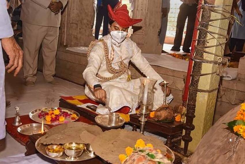 ज्योतिरादित्य सिंधिया ने बताया था कि उनकी कुल संपत्ति में 297 करोड़ रुपए की पुश्तैनी संपत्ति है। (यह भी पढ़ें: 13 साल की उम्र से पिता के लिए कर रहे चुनाव प्रचार, MBA ग्रेजुएट हैं ज्योतिरादित्य सिंधिया के बेटे )