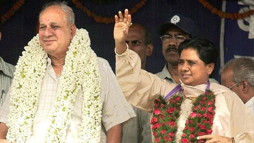 कांशीराम ने मायावती से कहा था कि नेता बनो, सत्ता में आओ। अधिकारियों को भी सत्ताधारी नेताओं की ही सुननी होती है और उसके बाद मायावती ने आईएएस की तैयारी छोड़ दी।