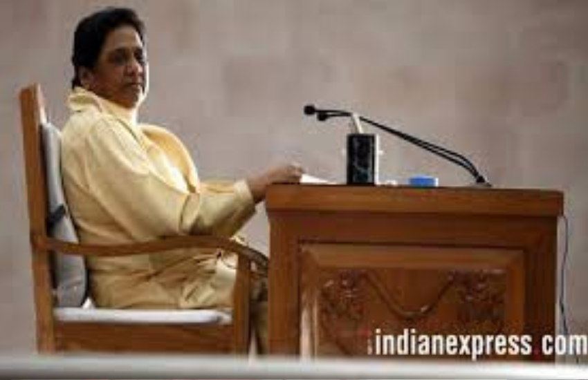 मायावती ने जिस दिन अनुदान देने की बात की थी उसके अगले दिन ही एक पत्र और चेक मायावती ने आश्रम के लिए भिजवाया था।