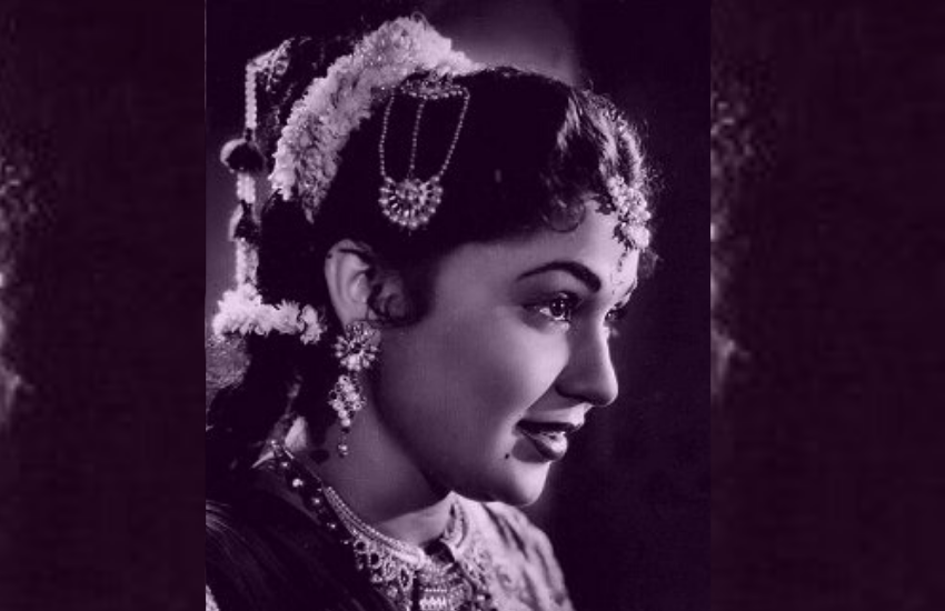 1946 में निरूपा ने न्यूजपेपर में ऐड देखकर अपना प्रोफाइल गुजाराती फिल्म के लिए भेजा था और वह पसंद भी कर ली गई थीं। गुजाराती फिल्मों में उनकी पहचान बन चुकी थी, लेकिन मात्र 15 साल की उम्र में ही उनकी शादी हो गई।(यह भी पढ़ें- प्रेग्नेंसी के सवाल पर जब बौखला गई थी अक्षय कुमार की ये एक्ट्रेस, कहा था- मैं बच्चा पैदा करने की मशीन नहीं हूं)