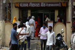 पीएनबी में यह अकाउंट खुलवाने पर फ्री में मिल रहा है 20 लाख रुपए का इंश्‍योरेंस, जानिए पूरी डि‍टेल