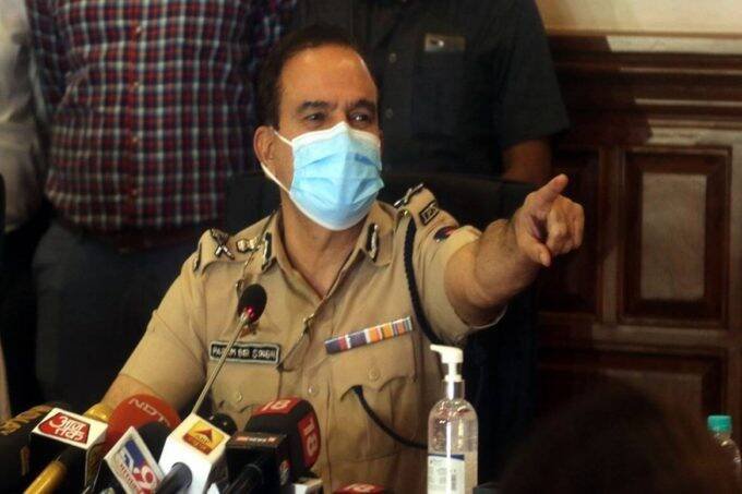 Ex-Mumbai top cop, Param Bir Singh, 8 booked for extortion, builder complaint, Marin Drive police