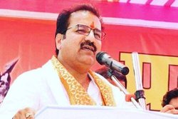 राजस्थान के मंत्री प्रतापसिंह खाचरियावास ने कहा, अफसर कनेक्शन काटने आएं तो दो लात मारकर भगा दो, वीडियो वायरल