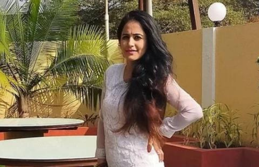 प्रीति का आरोप था कि अभिजीत ने अपनी पहचान छुपाई थी। प्रीति ने बताया कि शादी के समय वह मस्जिद में उनके साथ निकाह पढ़ा था। ( इन हिंदू-मुस्लिम स्टार्स के बच्चों ने धर्म के सवाल पर दिया था कुछ ऐसा जवाब, हो गई थी सबकी बोलती बंद )