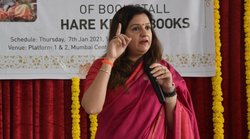 कांग्रेस की तरह विदेश नीति चलाते तो पाकिस्तान को न देते पप्पी झप्पी – जदयू नेता संग डिबेट में शिवसेना की प्रियंका चतुर्वेदी ने ली नरेंद्र मोदी सरकार की चुटकी