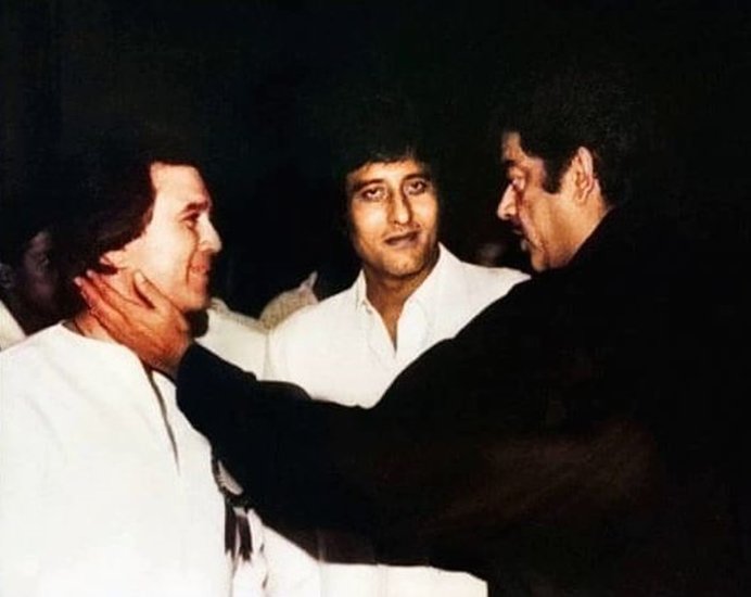राजेश खन्ना और शत्रुघ्न सिन्हा के बीच भी काफी अच्छे संबंध थे। एक कारण ये भी रहा कि रीना रॉय की राजेश खन्ना से ट्यूनिंग काफी अच्छी हो गई थी।