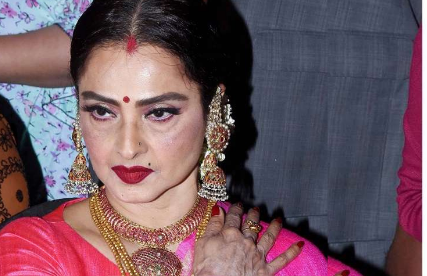 अली पीटर जॉन लिखते हैं कि इसके बाद रेखा के चेहरे के भाव बदल गए और रेखा ने कहा कि यदि आप अमिताभ बच्चन से नहीं मिले हैं और आप अभी भी न जान पाए तो आप क्या जानें उन्हें।