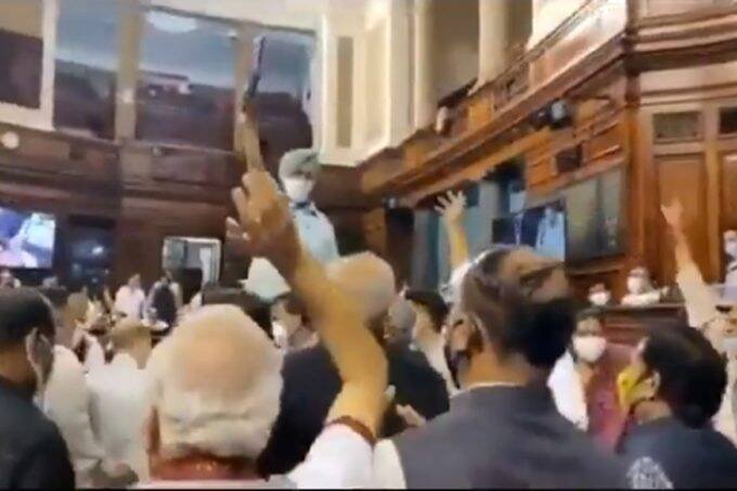 Film Maker Ashoke Pandit, Ashoke Pandit, Ashoke Pandit Furious On Congress, Bollywood Film Director