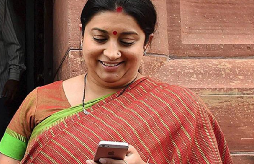 भाजपा नेत्री स्मृति के पास 1.45 करोड़ रुपये मूल्य की कृषि योग्य भूमि और 1.50 करोड़ का मकान शामिल है।