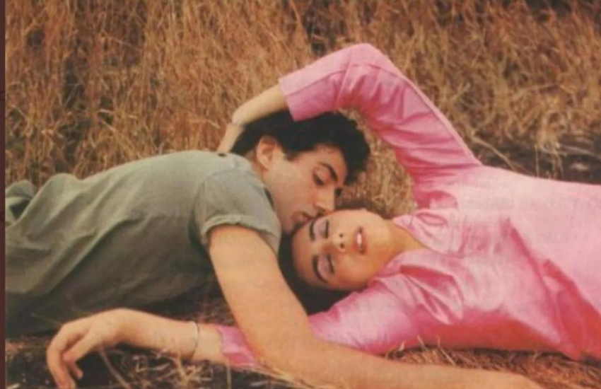 सनी ने हंसते हुए कहा था कि रोमांस तो हमेशा शरमाते हुए ही करना चाहिए। वरना वह रोमांस नहीं लगता।( सनी देओल के संग ऐश्वर्या राय ने दिया था बोल्ड सीन, डब्बे में चली गई थी साढ़े चार करोड़ की फिल्म )