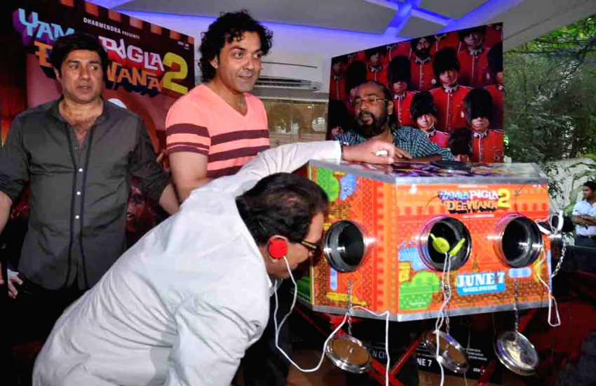 इस स्टूडियो में डबिंग, गाने की रिकार्डिंग के साथ ही फिल्मों की एडिटिंग आदि की अत्याधुनिक सुविधाएं दी गई हैं।