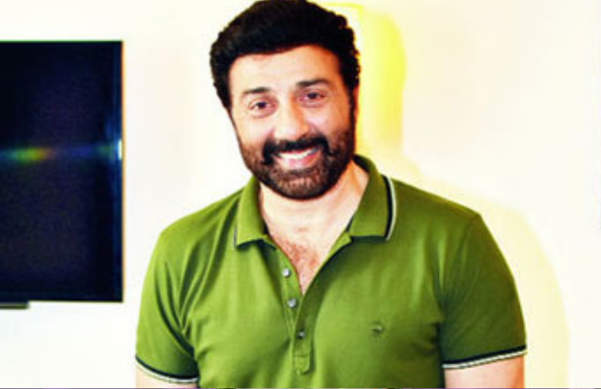 सनी ने एक इंटरव्यू में बताया था कि जल्दी ही उनका एक अपना स्टूडियो भी होगा।