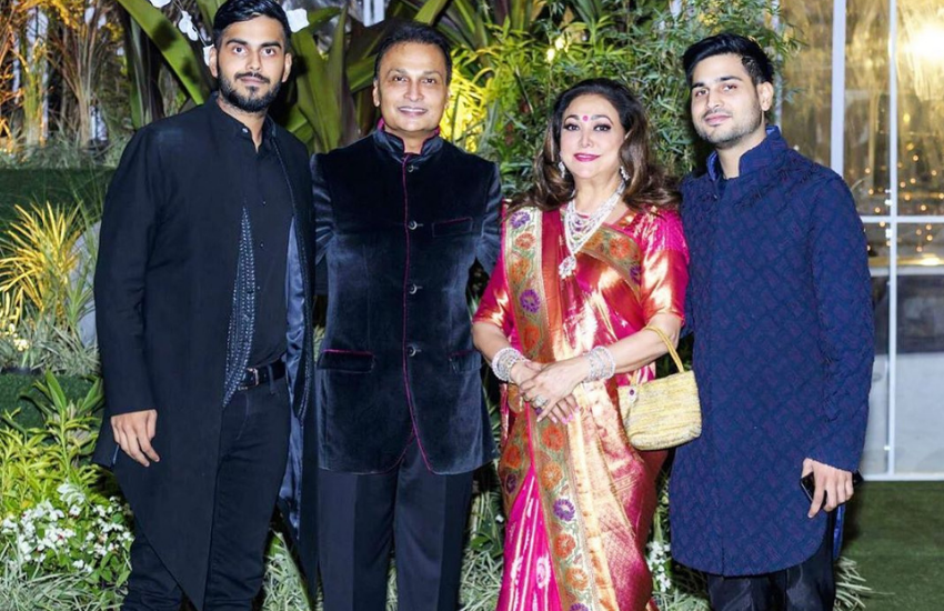 अनिल अंबानी के बच्चे लाइमलाइट से दूर रहना पसंद करते हैं। अनिल अंबानी के बड़े बेटे जय अनमोल अंबानी ज्यादा रिर्जव रहते हैं। इसे भी पढ़ें-बिजनेस बंटवारे का अंबानी परिवार की बहुओं पर क्या हुआ था असर