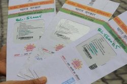 एक आधार कार्ड से खरीद सकते हैं कितनी सिम कार्ड, क्या जानते हैं आप