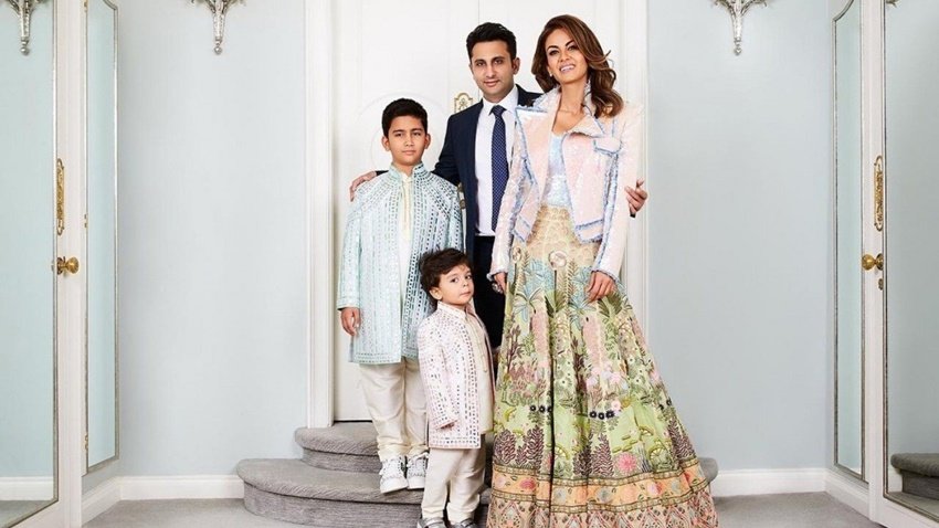 Nita Ambani, Priti Adani