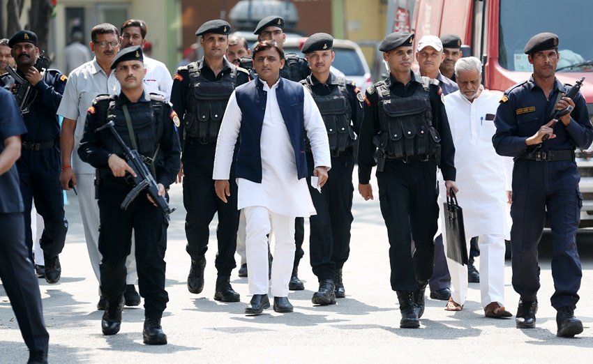  Akhilesh Yadav, Shivpal singh yadav