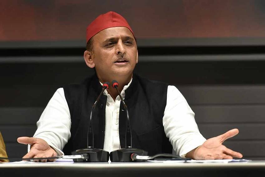 Akhilesh yadav, Yogi Adityanath