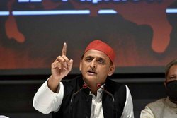 अखिलेश यादव से बोले पत्रकार, प्रशांत किशोर का ट्रैक रिकॉर्ड खराब कर दिया, सवाल पर किया किनारा