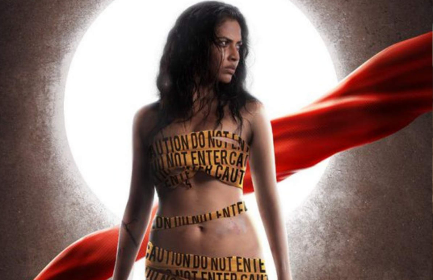 Amala Paul bold scene: फिल्मों में न्यूड सीन अब आम बात होती जा रही है। हालांकि, कई एक्ट्रेस न्यूड सीन करते हुए स्किन कास्ट्यूम पहन कर शूटिंग करती हैं, लेकिन यहां एक ऐसी एक्ट्रेस थी जिसने स्किन कास्ट्यूम पहनने से इंकार कर दिया था। डायरेक्टर ने जब कि इस एक्ट्रेस को स्किन कास्ट्यूम पहनने के लिए भी कहा था, लेकिन ये एक्ट्रेस फिल्म में रियलेस्टिक एक्सप्रेशन के लिए कास्ट्यूम नहीं पहनी थी। इस सीन के कारण जहां फिल्म के रिलीज होने में तमाम अड़चने आई थीं, वहीं एक्ट्रेस पर अश्लीलता फैलाने का भी आरोप लगा था।