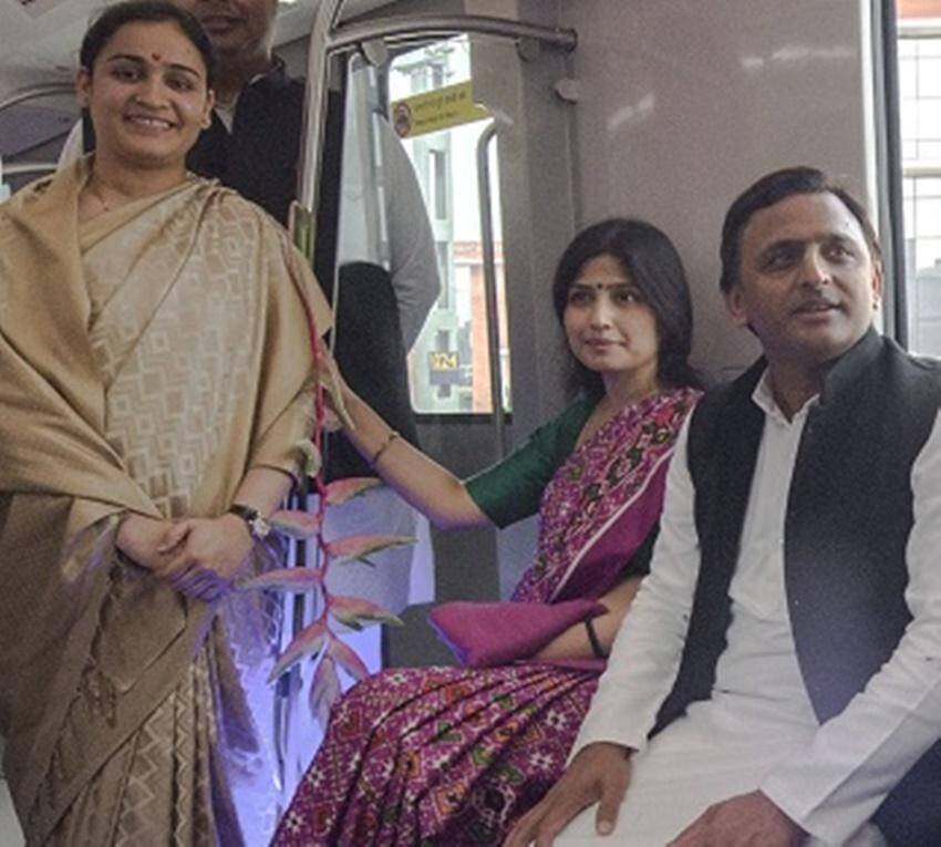 Dimple Yadav, Akhilesh Yadav SP, Mulayam Singh second wife