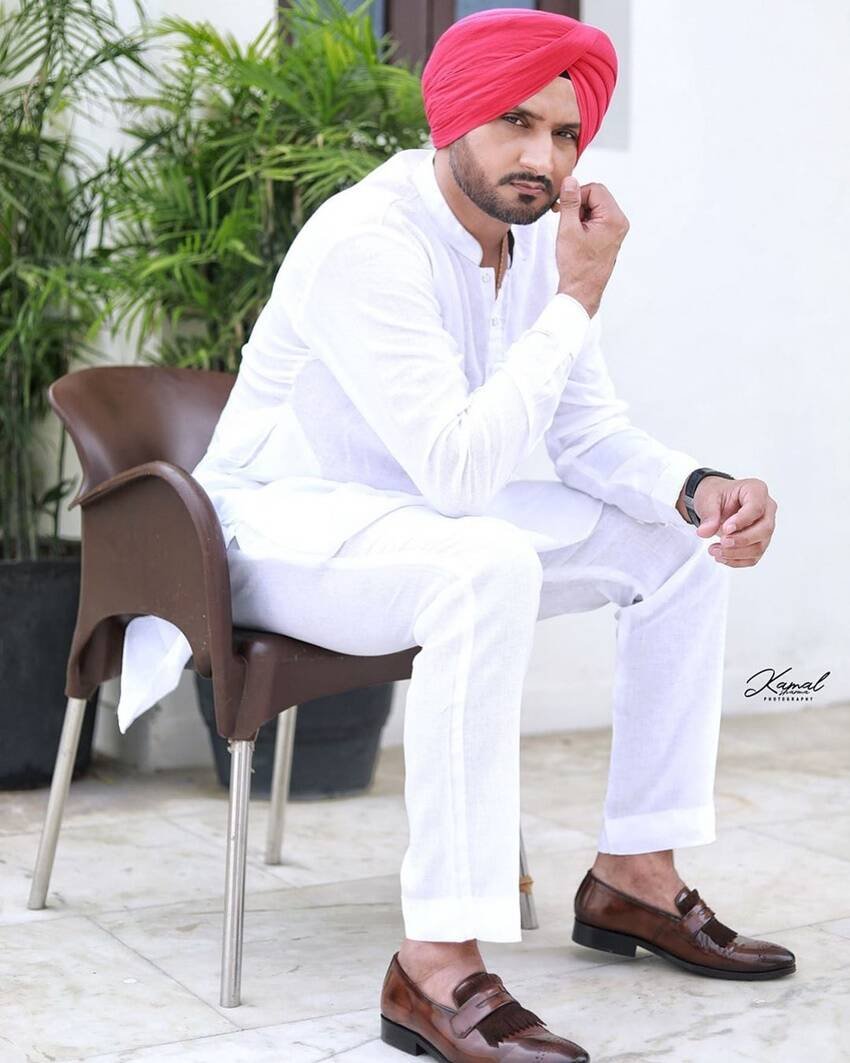 Harbhajan Singh, Cricket