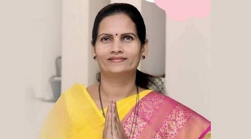 Nirmala Sitharaman, Meenakshi Lekhi