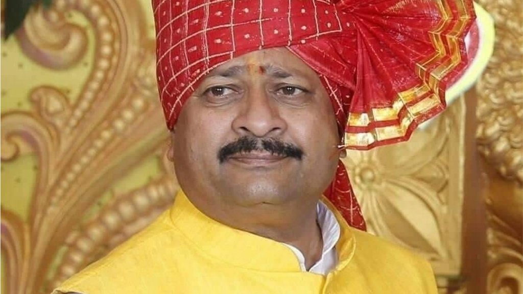 भाजपा विधायक बसावनगौड़ा पाटिल ने चेतावनी देते हुए कहा है कि अगर सरकार गणेश उत्सव को लेकर लगा कोरोना प्रतिबंध नहीं हटाती है तो पूरे कर्नाटक में अशांति फैल जाएगी। (फोटो - फेसबुक/Basangouda Patil Yatnal MLA )