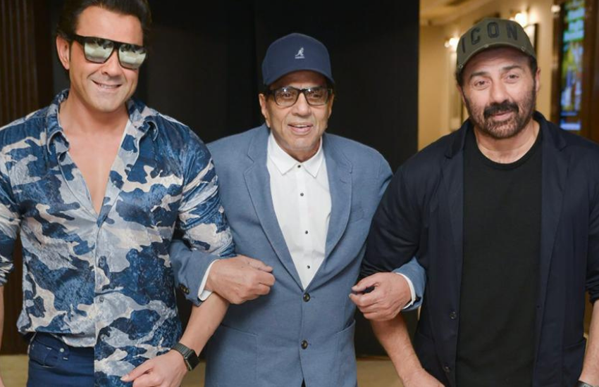 धर्मेंद्र (Dharmendra) बॉलीवुड के वो रोमांटिक हीरो माने जाते हैं, जिनका चार्म अब तक कायम है। सनी देओल (Sunny Deol) और बॉबी देओल (Bobby Deol) ने अपने पिता को 70 साल की उम्र में भी पर्दे पर रोमांस करने का मौका दिया है। एक फिल्म के प्रमोशन के दौरान धर्मेंद्र ने अपने उस सपने का जिक्र किया था, जो उन्होंने अपनी शादी से पहले ही देख लिया था।