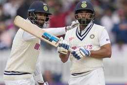Jasprit Bumrah, Mohammed Shami, India vs England, England vs India, Ind vs Eng day 5, ind vs eng, Bumrah buttler fight, bumrah fight with buttler, cricket news, latest cricket news, lokesh rahul, शमी और बुमराह का ड्रेसिंग रूप में जोरदार स्वागत, watch video jasprit bumrah mohammed shami, team india dressing room video viral, jasprit bumrah mohammed shami stats, jasprit bumrah mohammed shami record, Jasprit Bumrah Mohammed Shami, jasprit bumrah and mohammed shami video, jasprit bumrah and mohammed shami, india national cricket team, India dressing room video viral, india vs england series News, india vs england series News in Hindi, Latest india vs england series News, india vs england series Headlines,jansatta