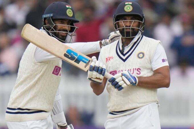 Jasprit Bumrah, Mohammed Shami, India vs England, England vs India, Ind vs Eng day 5, ind vs eng, Bumrah buttler fight, bumrah fight with buttler, cricket news, latest cricket news, lokesh rahul, शमी और बुमराह का ड्रेसिंग रूप में जोरदार स्वागत, watch video jasprit bumrah mohammed shami, team india dressing room video viral, jasprit bumrah mohammed shami stats, jasprit bumrah mohammed shami record, Jasprit Bumrah Mohammed Shami, jasprit bumrah and mohammed shami video, jasprit bumrah and mohammed shami, india national cricket team, India dressing room video viral, india vs england series News, india vs england series News in Hindi, Latest india vs england series News, india vs england series Headlines,jansatta