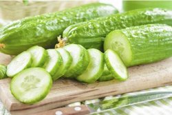 Tips To Reduce Belly Fat: बेली फैट घटाने में कारगर है खीरे का पानी, इस तरह करें सेवन