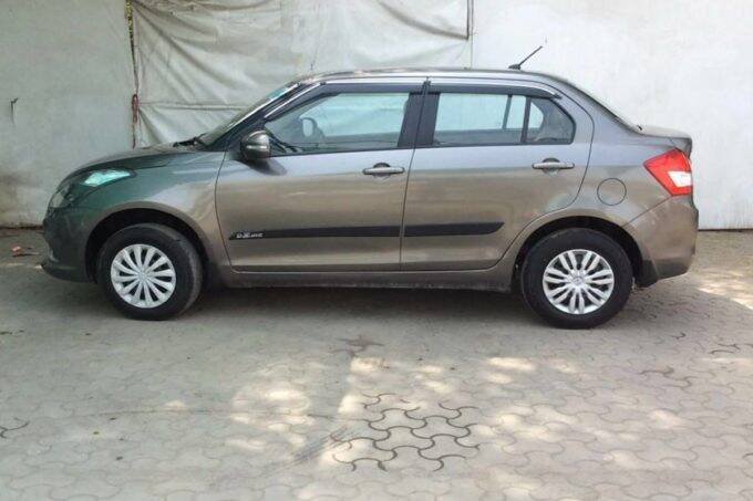 Swift Dzire VXI कार। फोटो: True Value Website
