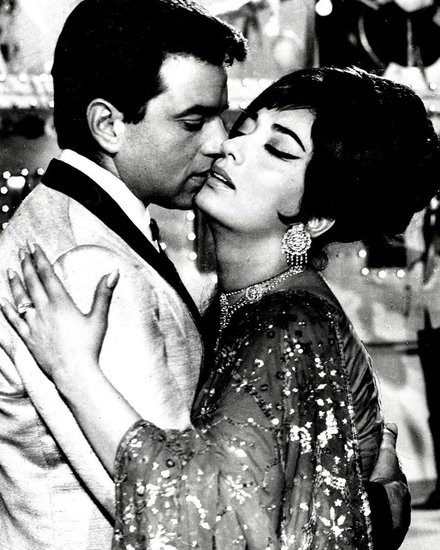 Dharmendra, Bollywood