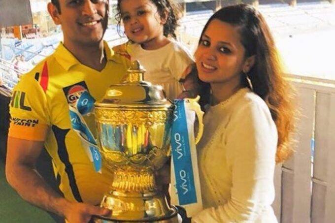 Sachin Tendulkar, MS Dhoni