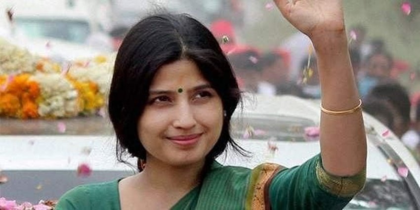 Dimple Yadav, Akhilesh Yadav