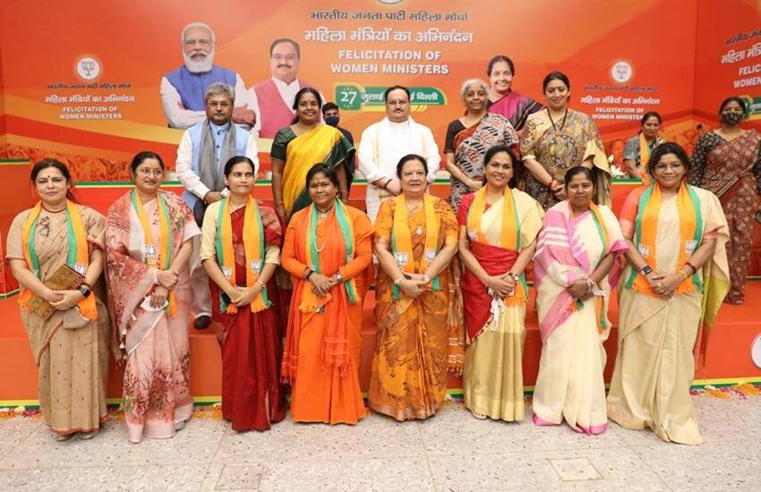 Nirmala Sitharaman, Meenakshi Lekhi