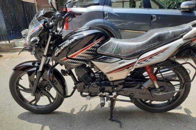 Glamour में 125 सीसी का इंजन लगा है जो कि 9.1 Ps की पॉवर देता है। Photo: Droom