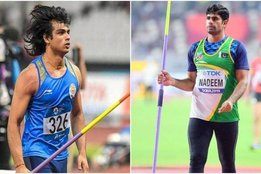 tokyo olympics news, tokyo olympics neeraj chopra, neeraj chopra final, Neeraj Chopra, javelin throw final, india vs pakistan at tokyo, arshad nadeem pakistan, arshad nadeem and neeraj chopra, News, News in Hindi, Latest News, Headlines,नीरज चोपड़ा बनाम अरशद नदीम, जैवलीन थ्रो फाइनल, jansatta